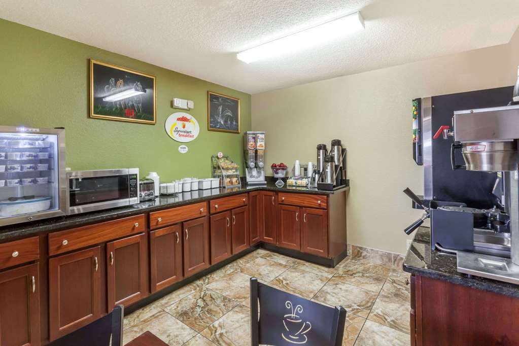 Hotel Super 8 By Wyndham East Stroudsburg - Poconos Servizi foto