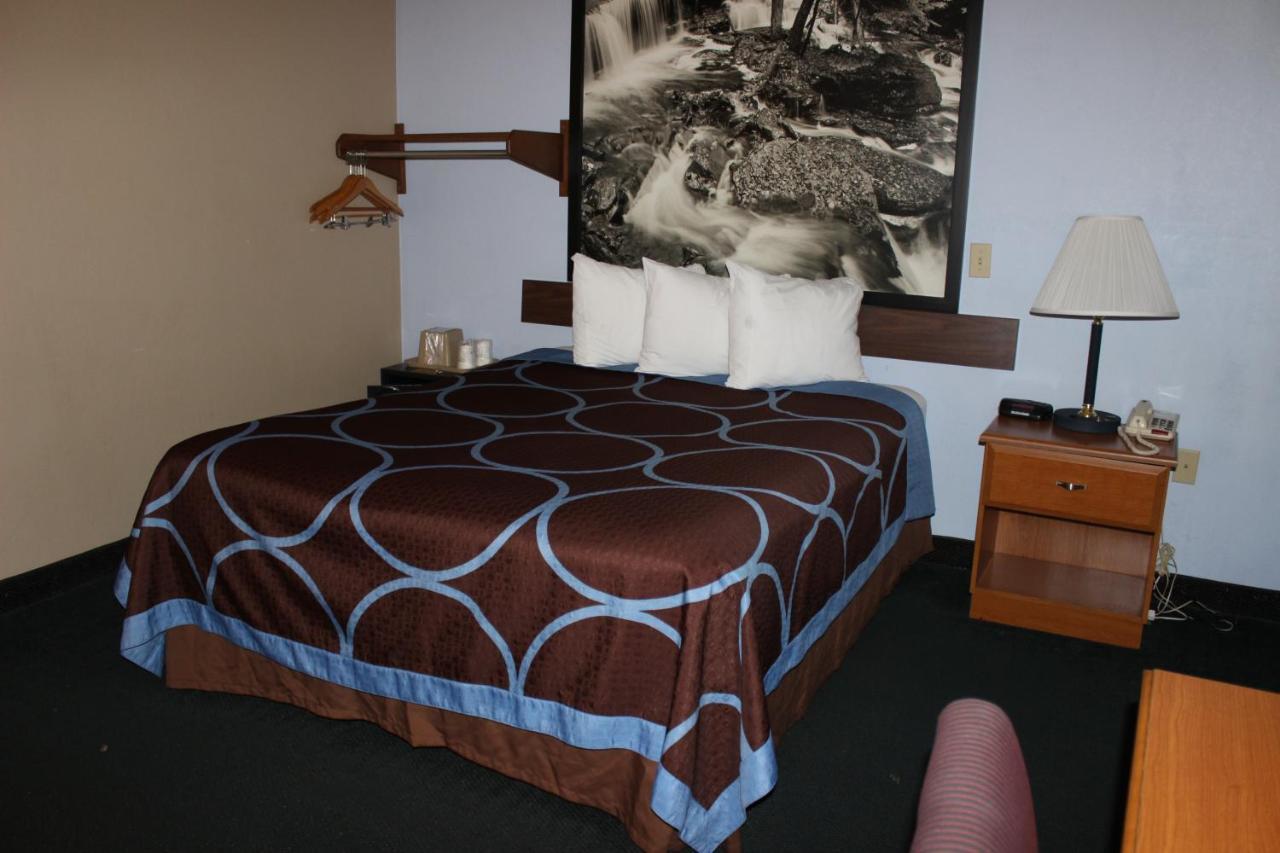 Hotel Super 8 By Wyndham East Stroudsburg - Poconos Esterno foto